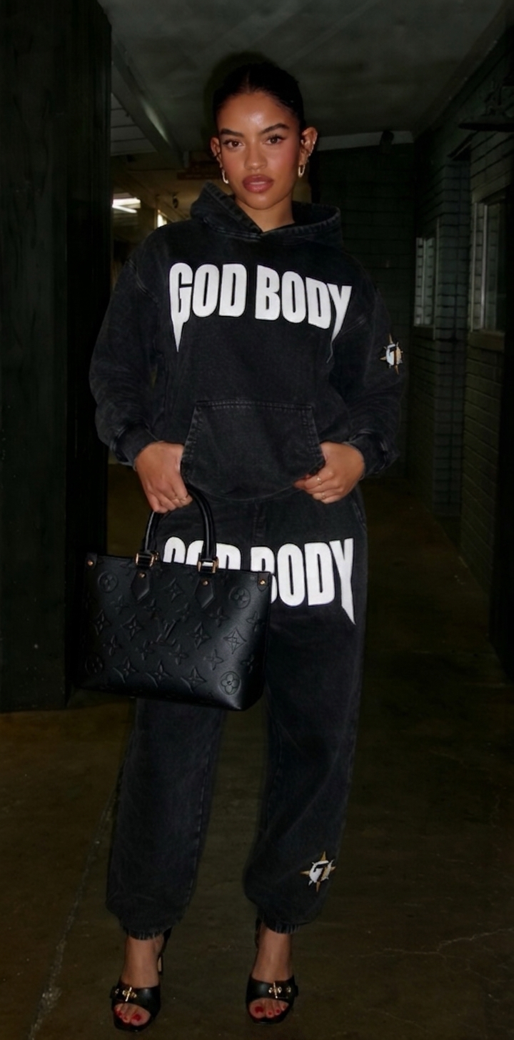 Godbody hooded set — black